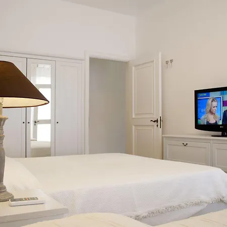 Artemide 4*
